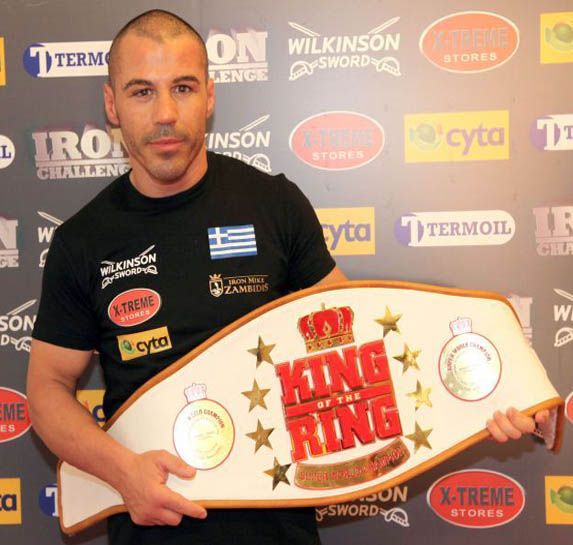 Κάτοχος 18 Παγκόσμιων Τίτλων